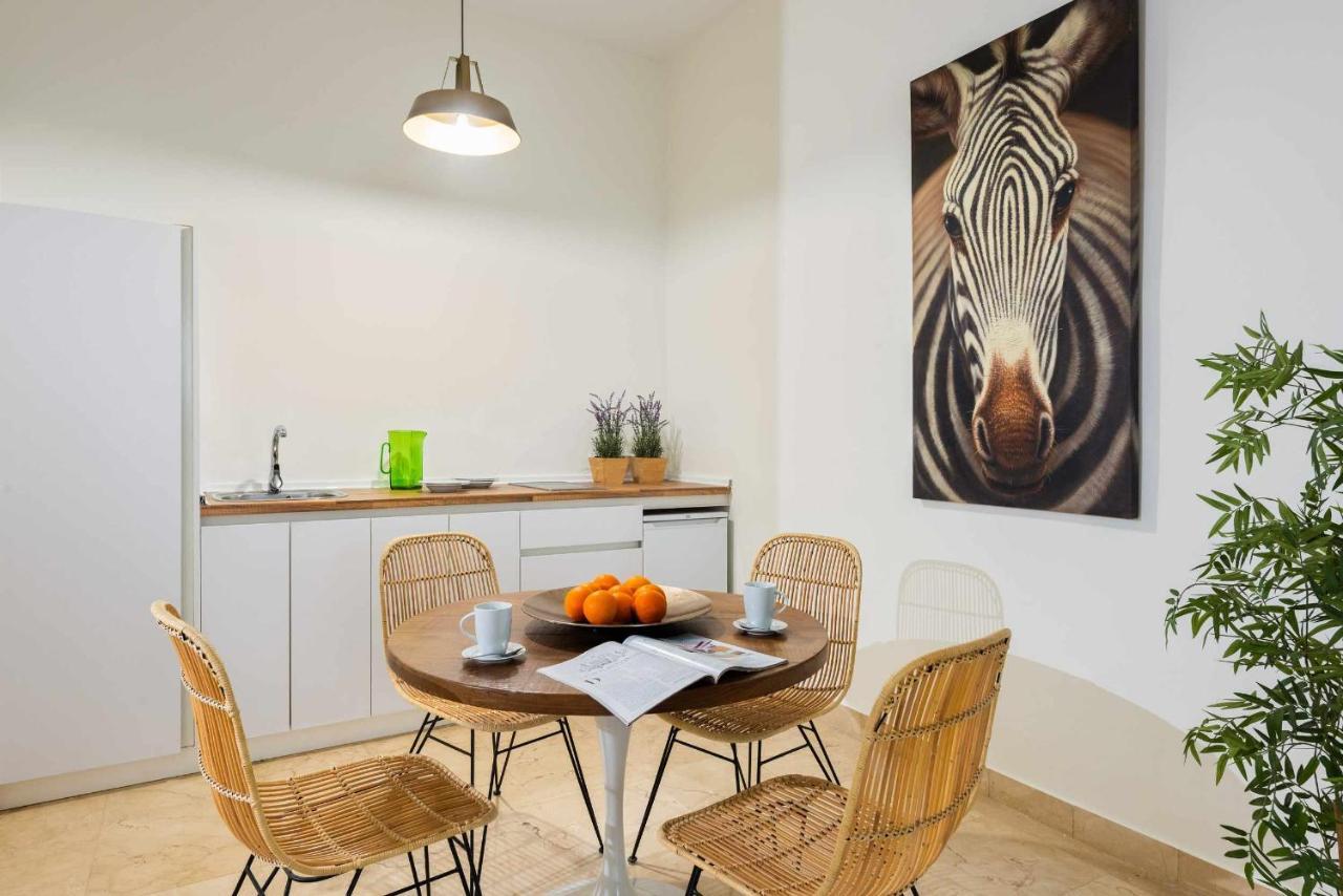 Monkeys Apartments Loft Pureza Σεβίλλη Εξωτερικό φωτογραφία